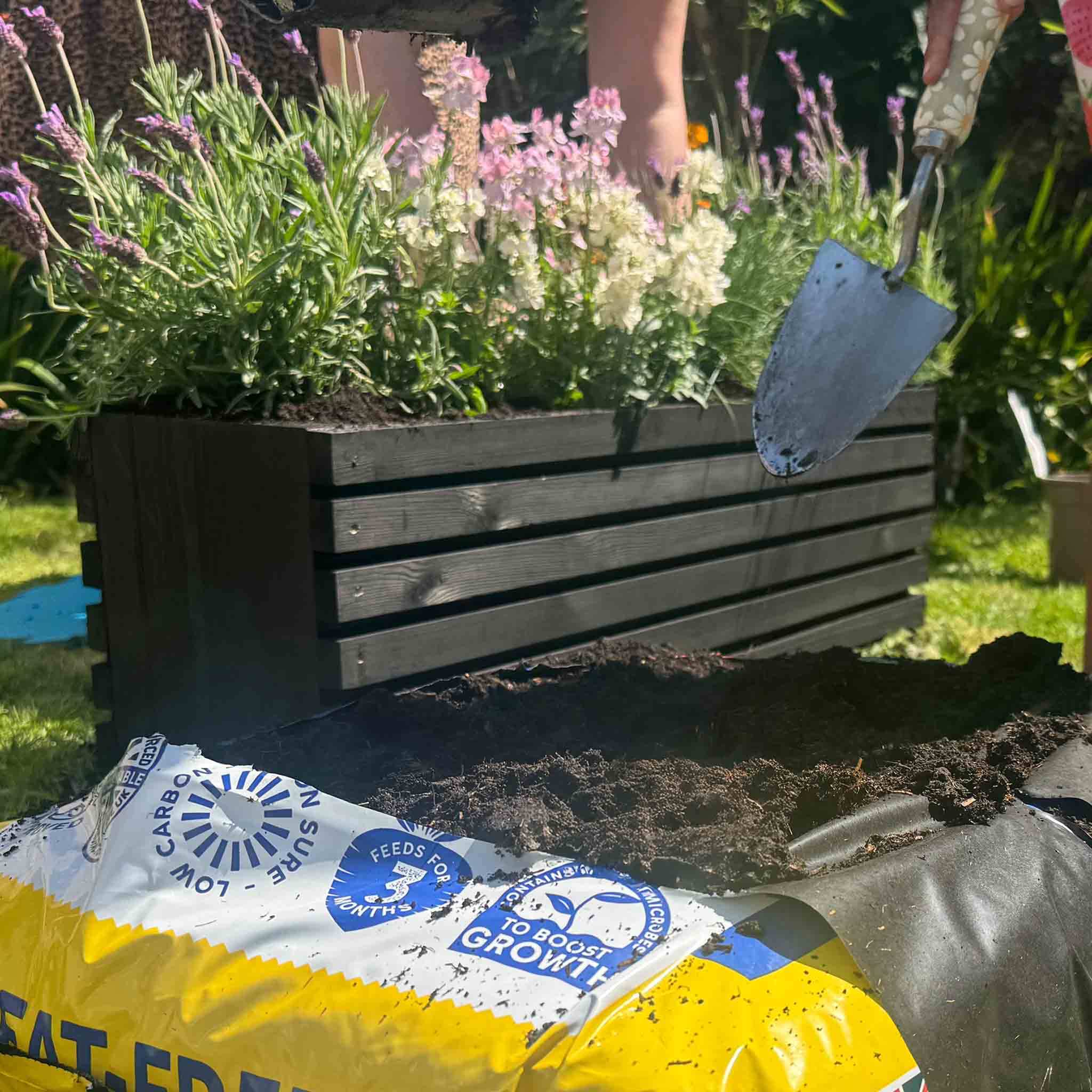 Black Sussex Planter Outdoor Wooden Raised Bed – The Hutch Company