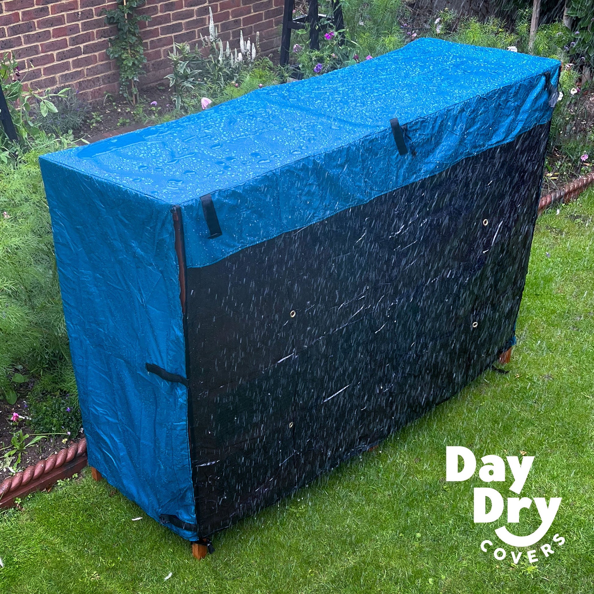 6ft Chartwell Double Rabbit Hutch Cover Protect Your Hutch From The Weather With Day Dry™ Rain Covers